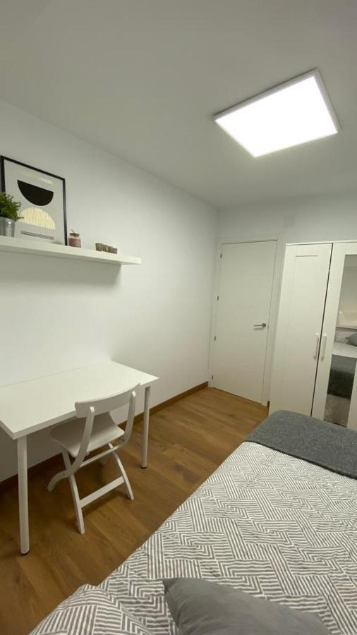Piso Nuevo Bien Situado En Santander Apartment Exterior photo